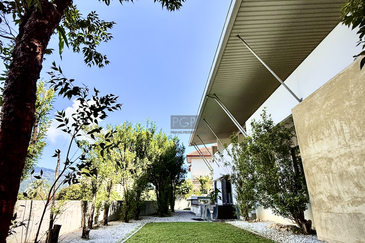 Elegant Move-In-Ready Bungalow on High Ground – Tanjung Bungah Hillside