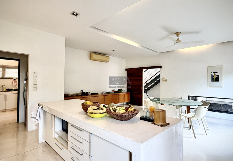 Elegant Move-In-Ready Bungalow on High Ground – Tanjung Bungah Hillside