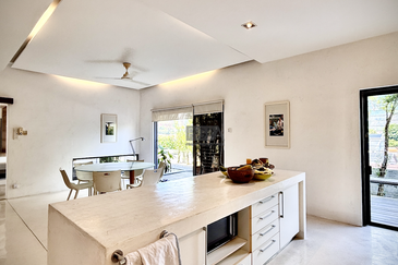 Elegant Move-In-Ready Bungalow on High Ground – Tanjung Bungah Hillside
