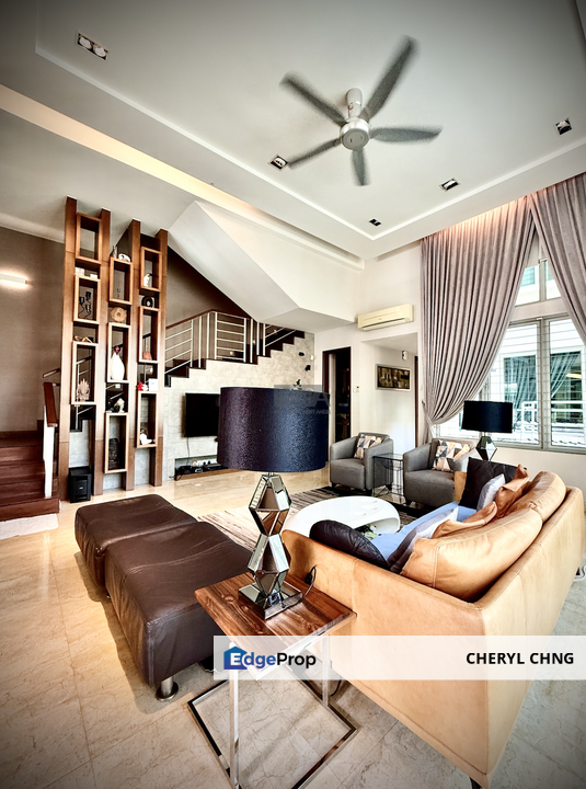 End-Lot Three-Storey Semi-Detached House in Pulau Tikus., Penang, Pulau Tikus