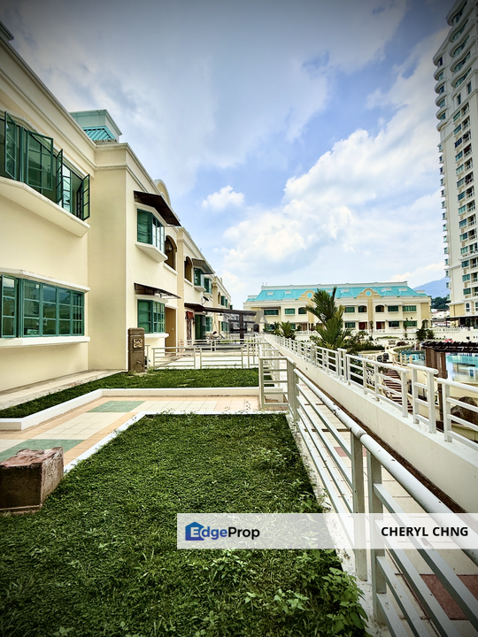 A 2½ Storey CORNER Townhouse @ Tanjung Park Condominium in Tanjong Tokong, Penang, Tanjung Tokong