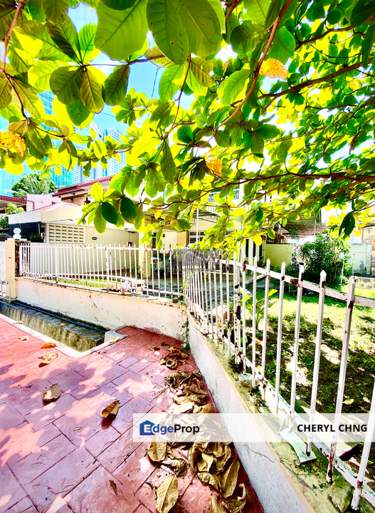 Semi-Detached Property on Lorong Batu Bukit 2 in Tanjong Tokong, Penang, Tanjung Tokong