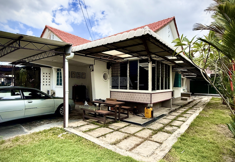 Single-Storey Semi-Detached House in Pulau Tikus