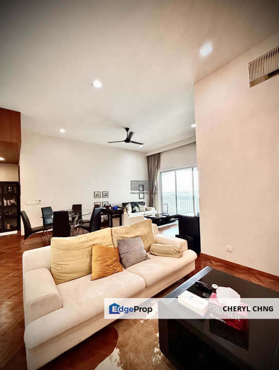 Luxurious Top-Floor Corner Residence at The Suites @ Waterside – Straits Quay Marina, Penang, Tanjung Tokong