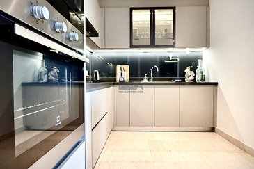 Luxury Seaview Residence at Marriott Residences, Gurney Drive