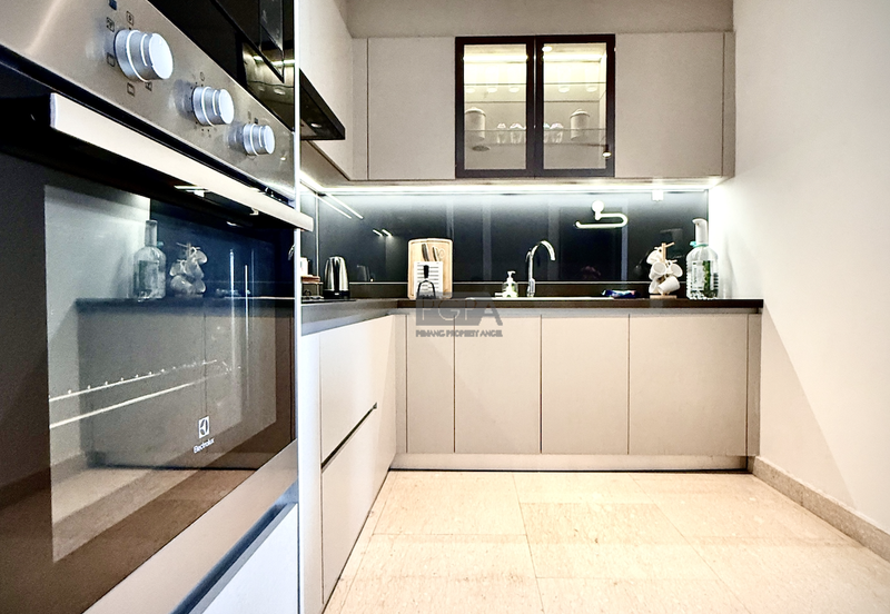 Luxury Seaview Residence at Marriott Residences, Gurney Drive