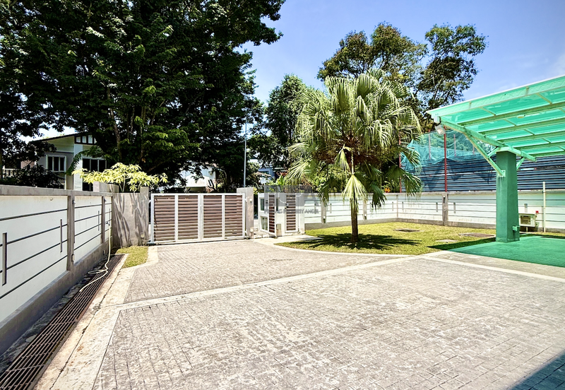 Charming Double-Storey Bungalow in Jesselton Heights.
