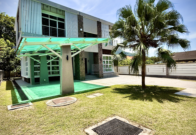 Charming Double-Storey Bungalow in Jesselton Heights.