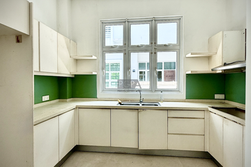 Charming Double-Storey Bungalow in Jesselton Heights.