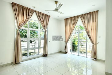 Charming Double-Storey Bungalow in Jesselton Heights.