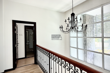 Charming Double-Storey Bungalow in Jesselton Heights.