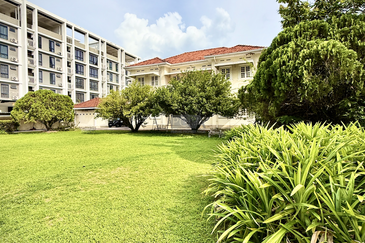 Colonial Mansion on Expansive Grounds, Peel Avenue, Pulau Tikus