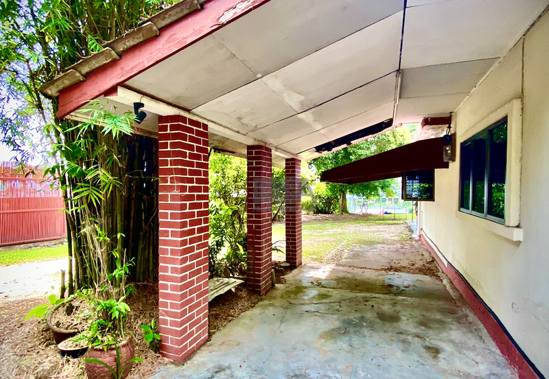 A CORNER Single-Storey Bungalow on Jalan Bunga Kaca Piring in Tanjung Bungah