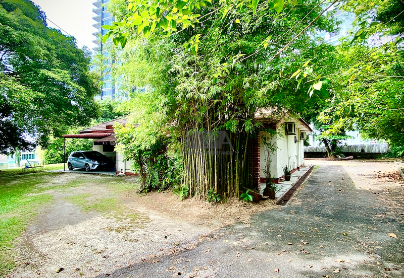 A CORNER Single-Storey Bungalow on Jalan Bunga Kaca Piring in Tanjung Bungah