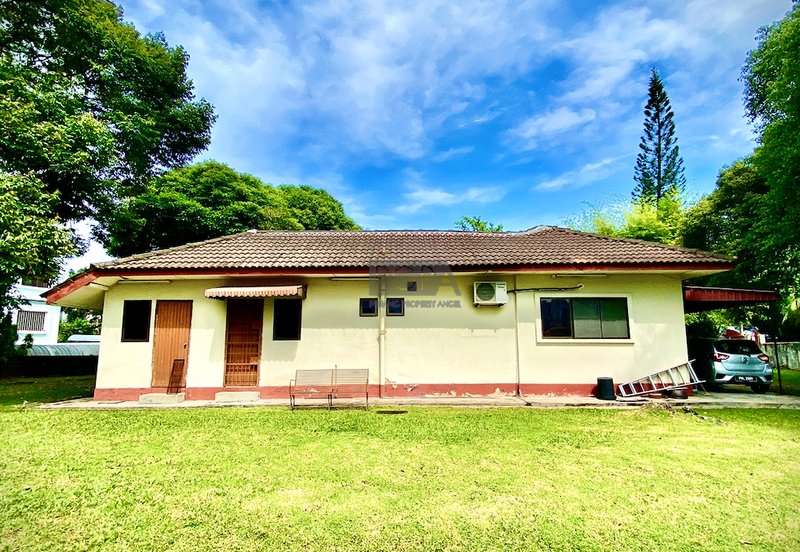 A CORNER Single-Storey Bungalow on Jalan Bunga Kaca Piring in Tanjung Bungah