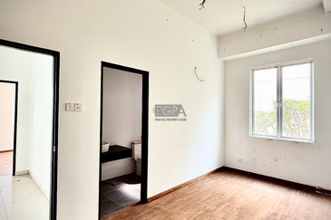 Seaview Bungalow in the Hilltop Villas, Batu Ferringhi.