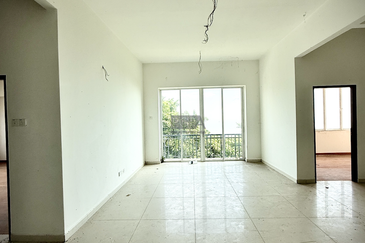 Seaview Bungalow in the Hilltop Villas, Batu Ferringhi.