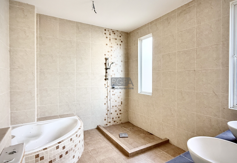 Seaview Bungalow in the Hilltop Villas, Batu Ferringhi.