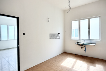 Seaview Bungalow in the Hilltop Villas, Batu Ferringhi.