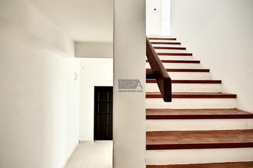 Seaview Bungalow in the Hilltop Villas, Batu Ferringhi.