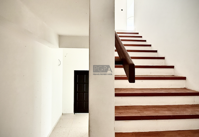 Seaview Bungalow in the Hilltop Villas, Batu Ferringhi.