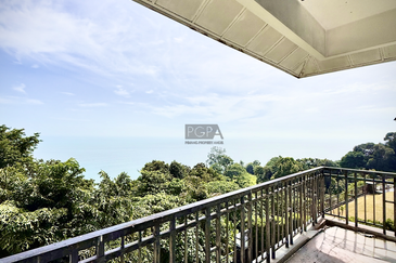 Seaview Bungalow in the Hilltop Villas, Batu Ferringhi.