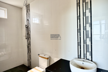 Seaview Bungalow in the Hilltop Villas, Batu Ferringhi.