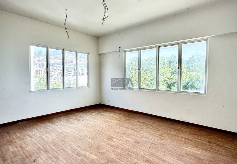 Seaview Bungalow in the Hilltop Villas, Batu Ferringhi.