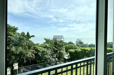 Seaview Bungalow in the Hilltop Villas, Batu Ferringhi.