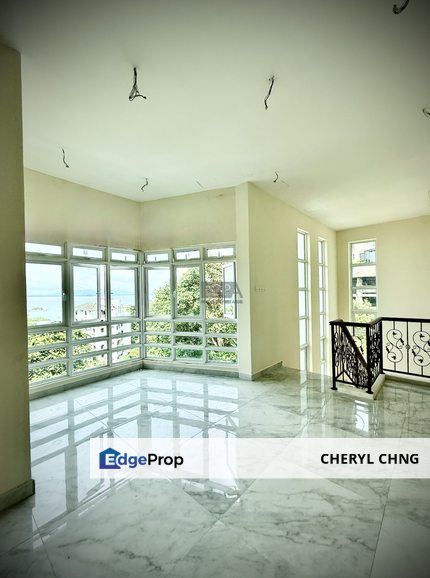 Seaview Bungalow on Tanjung Bungah Hillside — At the Foot of Pearl Hill., Penang, Tanjung Bungah