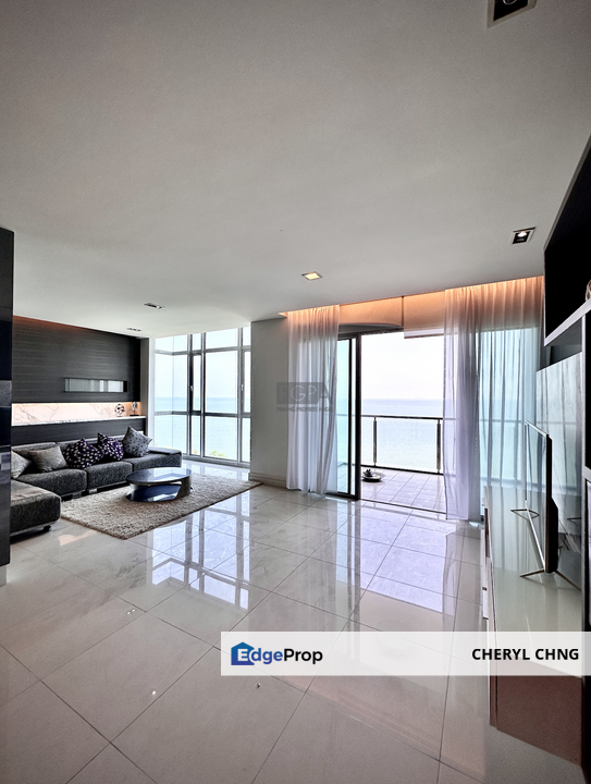 10 Island Resort Condominium in Batu Ferringhi., Penang, Batu Ferringhi