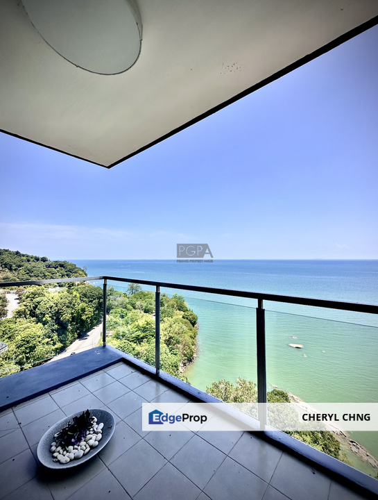 10 Island Resort Condominium in Batu Ferringhi., Penang, Batu Ferringhi