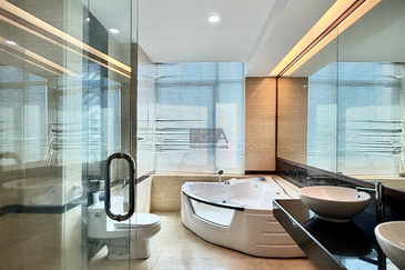 H Residence (One Ritz Residence)