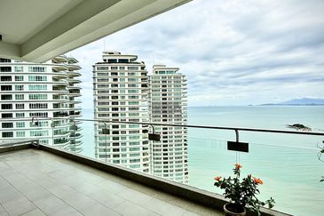 One Tanjong (Block A) Condominium in Tanjung Bungah