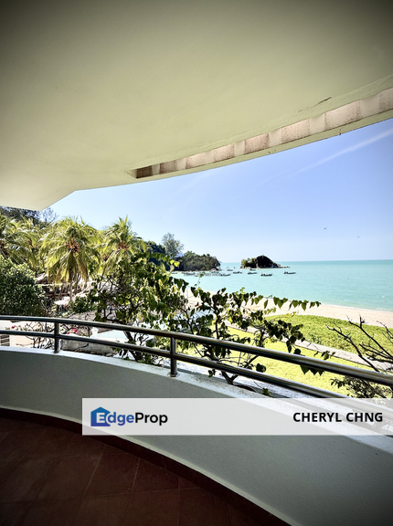 Beach front Apartment for Sale at Mahligai Baiduri, Batu Ferringhi., Penang, Batu Ferringhi