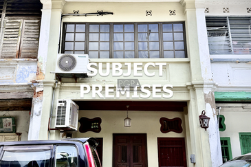 Charming Refurbished Heritage Shophouse on Ceylon Lane, George Town