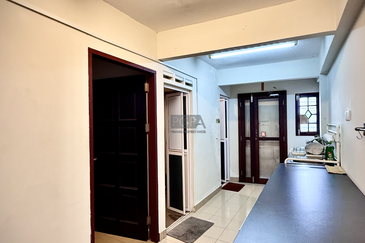 Charming Refurbished Heritage Shophouse on Ceylon Lane, George Town