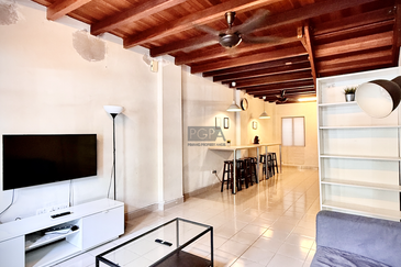 Charming Refurbished Heritage Shophouse on Ceylon Lane, George Town