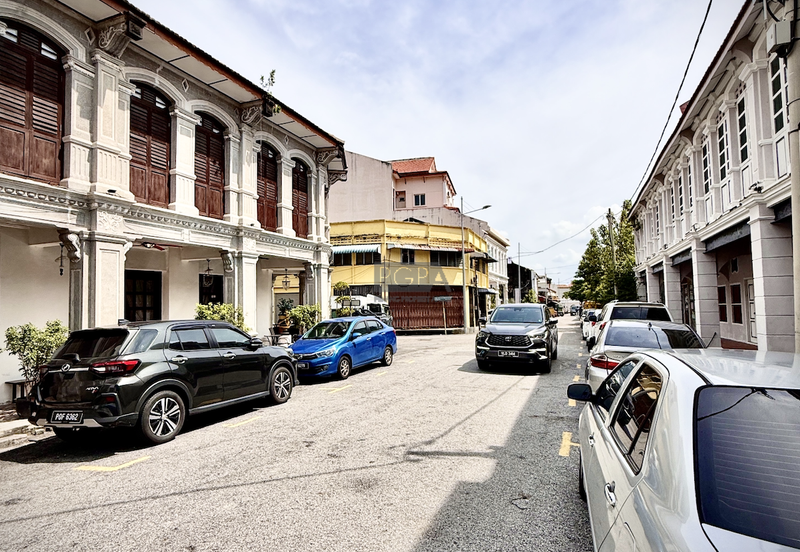 Charming Refurbished Heritage Shophouse on Ceylon Lane, George Town