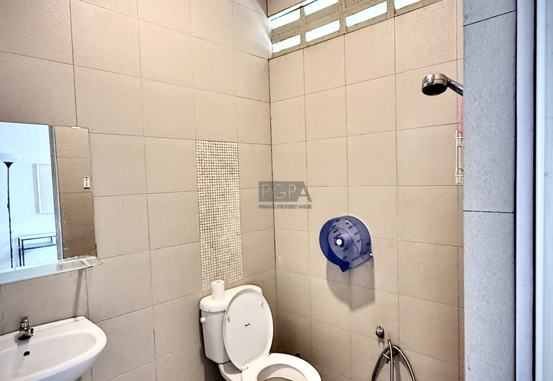 Charming Refurbished Heritage Shophouse on Ceylon Lane, George Town