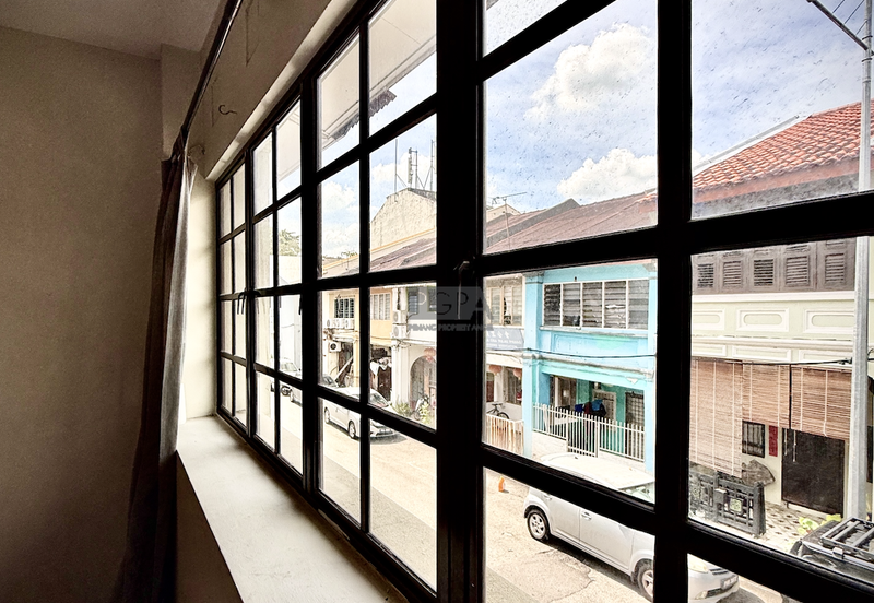 Charming Refurbished Heritage Shophouse on Ceylon Lane, George Town