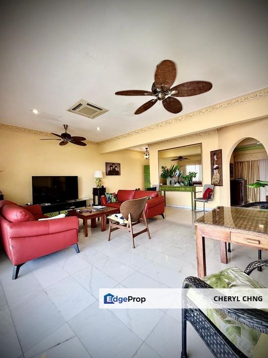 Top-Floor Penthouse with Stunning Views at Costa Villa Condominium, Tanjung Bungah, Penang, Tanjung Tokong