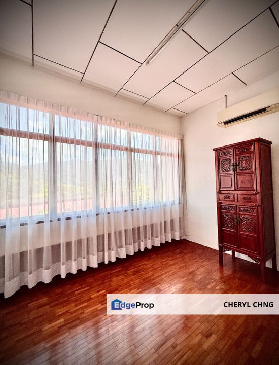 Three-Storey Bungalow in Tanjung Bungah Hillside Cul-De-Sac, Penang, Tanjung Bungah
