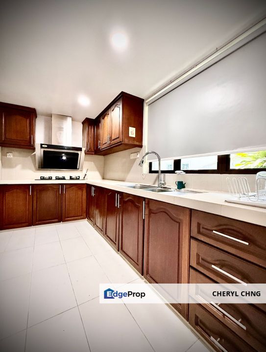 Three-Storey Bungalow in Tanjung Bungah Hillside Cul-De-Sac, Penang, Tanjung Bungah