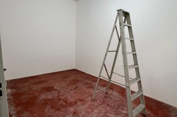 A Single-Storey Semi-D on Jalan Lembah Permai in Tanjung Bungah