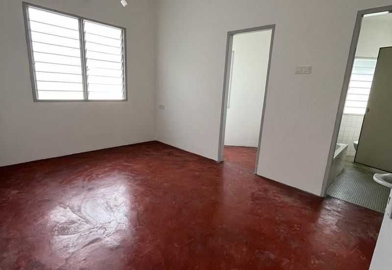 A Single-Storey Semi-D on Jalan Lembah Permai in Tanjung Bungah