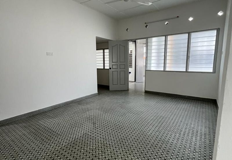 A Single-Storey Semi-D on Jalan Lembah Permai in Tanjung Bungah