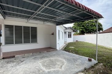 A Single-Storey Semi-D on Jalan Lembah Permai in Tanjung Bungah