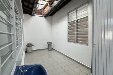 A Single-Storey Semi-D on Jalan Lembah Permai in Tanjung Bungah