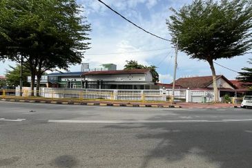 A Single-Storey Semi-D on Jalan Lembah Permai in Tanjung Bungah